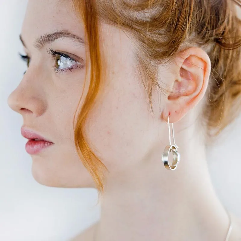 Round Moving Earrings
